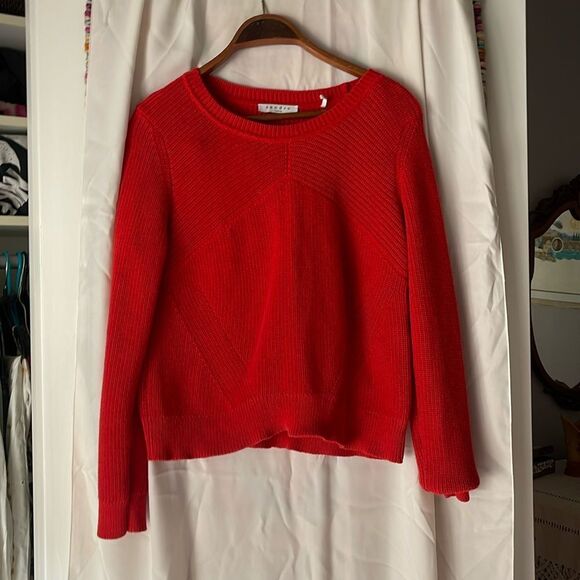 Beautiful Sandro Paris red cable knot cropped sweater. - Picture 1 of 8
